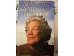 Margit Sandemo , vem var hon ?
